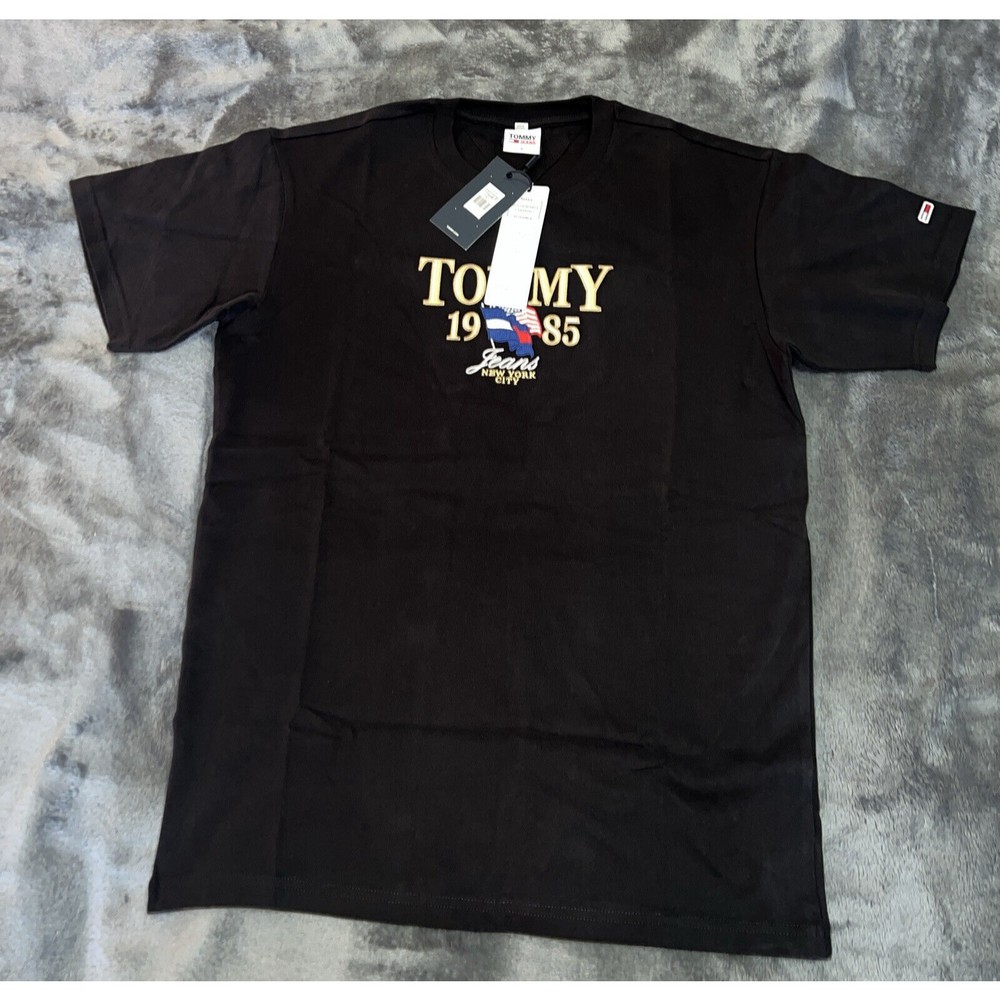 SMALL Tommy Jeans luxe chest logo relaxed fit T-shirt in black